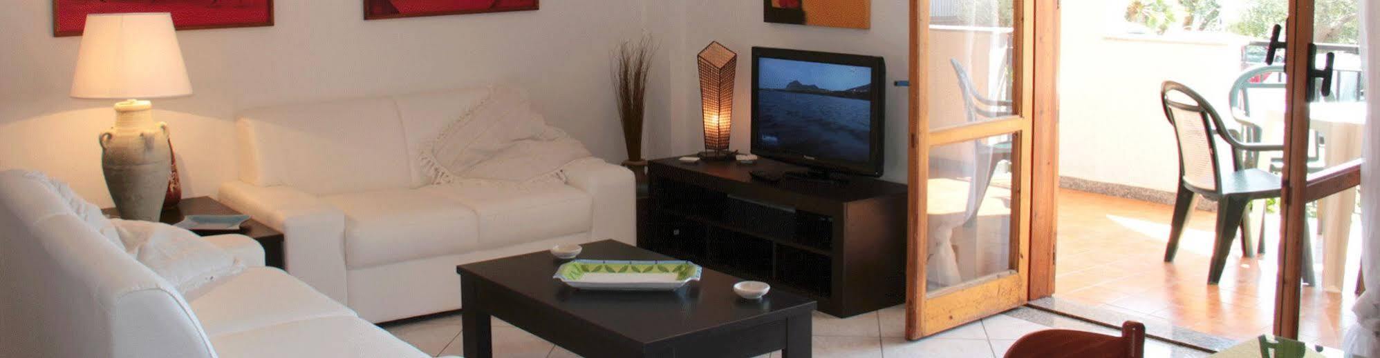 Residence L'Uliveto จอโยซามาเรอา ภายนอก รูปภาพ